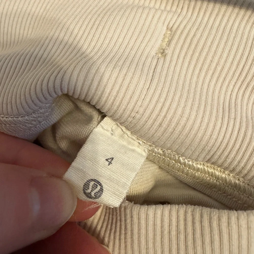 Women’s Lululemon Dance‎ Studio Mid-Rise Jogger - size 4
